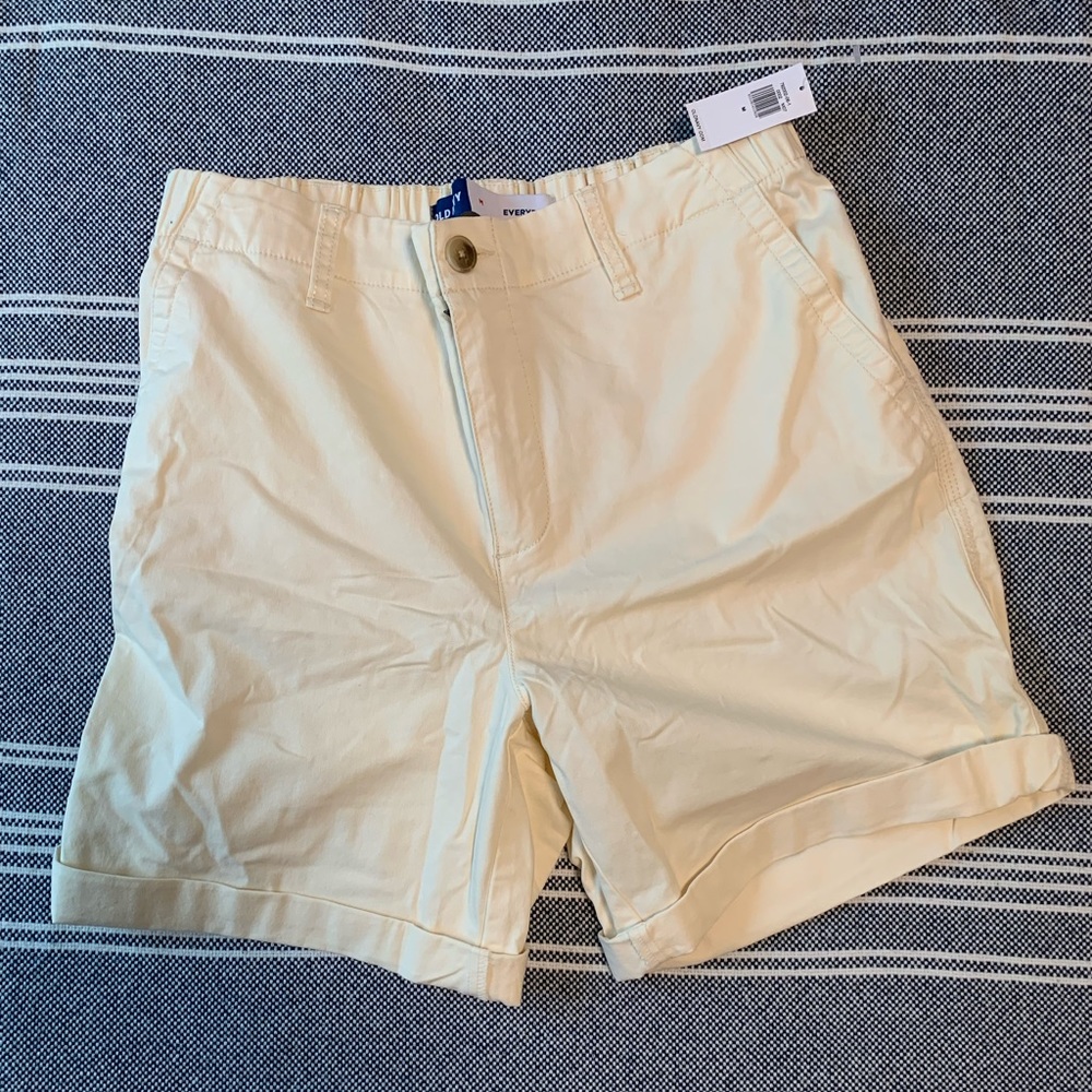 Old Navy, High-Waisted Chino Shorts, M